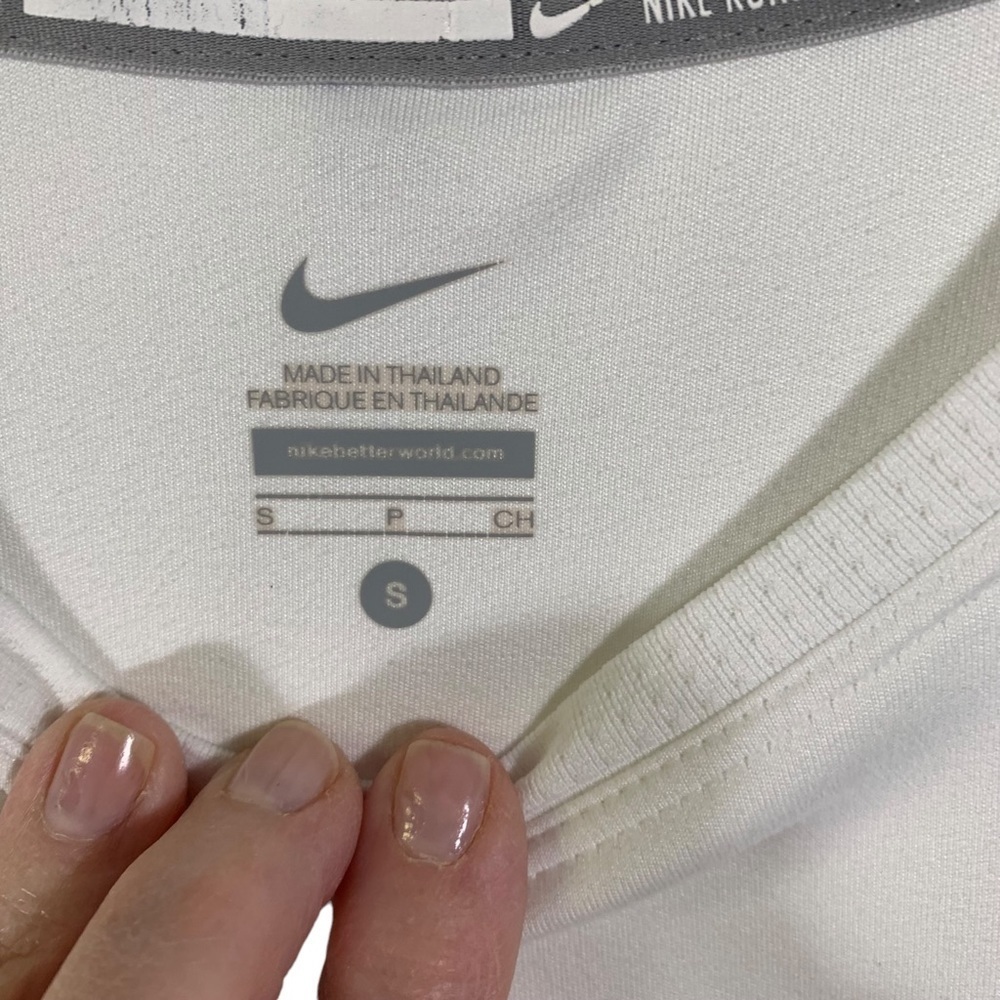 Nike Women's Running White Long Sleeve Dry Fit Tee Size S/P - Picture 4 of 7